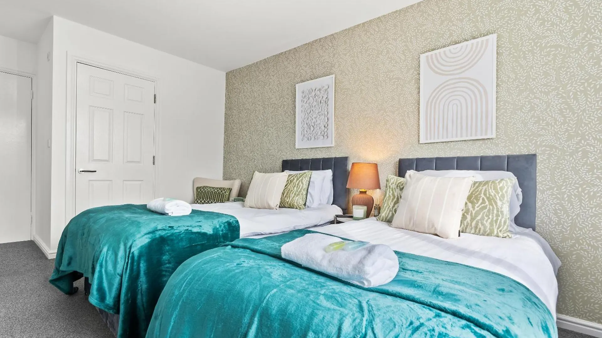 Modern 2 Bed Apartment - Nottingham City Centre